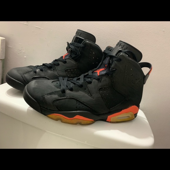 Air Jordan 6s - Picture 2 of 8